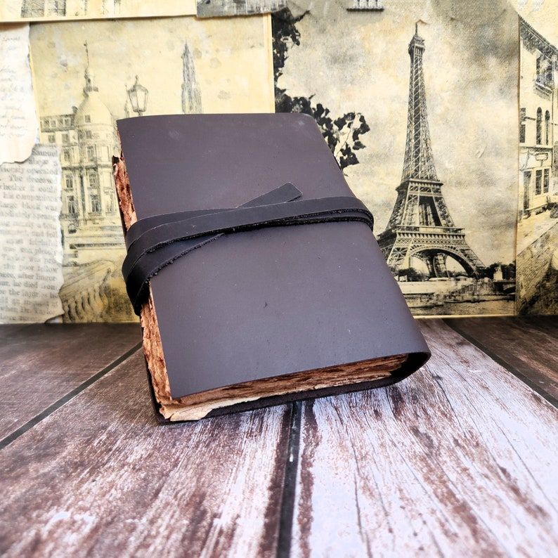 Коричневый журнал, Дневник с рваными страницами для записи снов, Кожаный журнал, Свадебный подарок, Кожаный блокнот на шнуровке, Кожаный дневник ручной работы, Кожаный альбом для эскизов. 7 x 5 in
Коричневый журнал, Дневник с рваными страницами для записи снов, Кожаный журнал, Свадебный подарок, Кожаный блокнот на шнуровке, Кожаный дневник ручной работы, Кожаный альбом для эскизов. 7 x 5 in