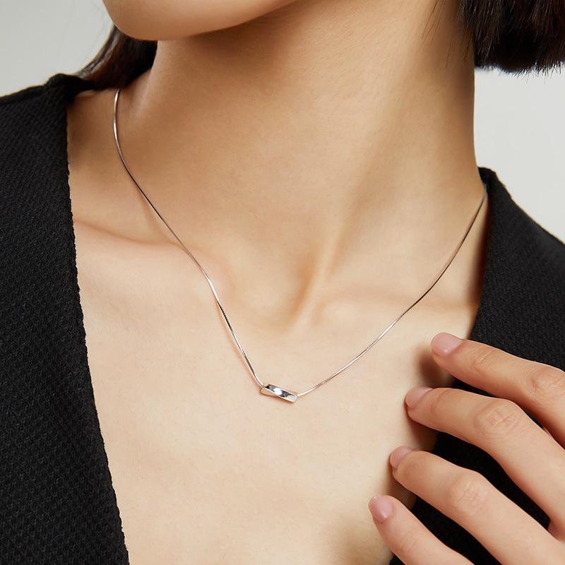 925 Sterling Silver Women s Clavicle Snake Bone Necklace - High-End Ins Style Design Jewelry Accessory 925 Silver золотой
925 Sterling Silver Women s Clavicle Snake Bone Necklace - High-End Ins Style Design Jewelry Accessory 925 Silver золотой