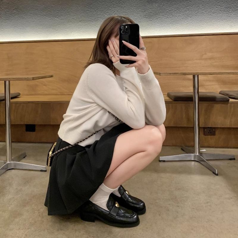 Shoes rhombus love buckle thick heel lazy women s single shoes autumn 34 чорний
Shoes rhombus love buckle thick heel lazy women s single shoes autumn 34 чорний