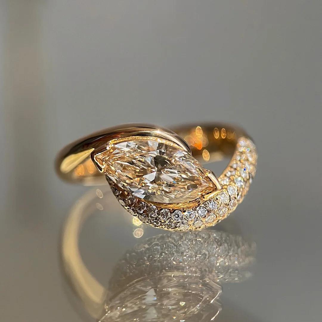 925 Silver Plated Luxurious Sparkling Full Diamond Zircon Ring for Women Fashion Jewelry Party Birthday Wedding Gifts 10
925 Silver Plated Luxurious Sparkling Full Diamond Zircon Ring for Women Fashion Jewelry Party Birthday Wedding Gifts 10