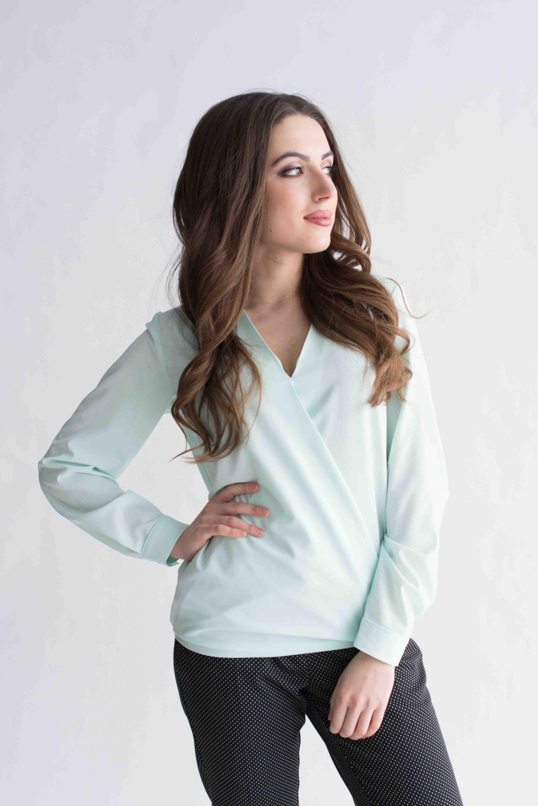 Блуза на запах з довгим рукавом вільна різні кольори 44 перлина аква кольору
Блуза на запах з довгим рукавом вільна різні кольори 44 перлина аква кольору