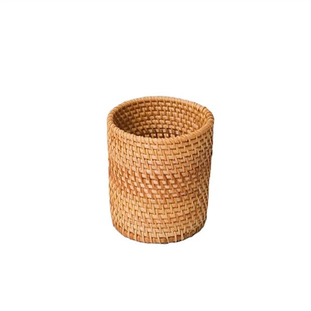 Vietnam Autumn Vine Hand-Woven Pen Holder - Creative Student Stationery Organizer
Vietnam Autumn Vine Hand-Woven Pen Holder - Creative Student Stationery Organizer