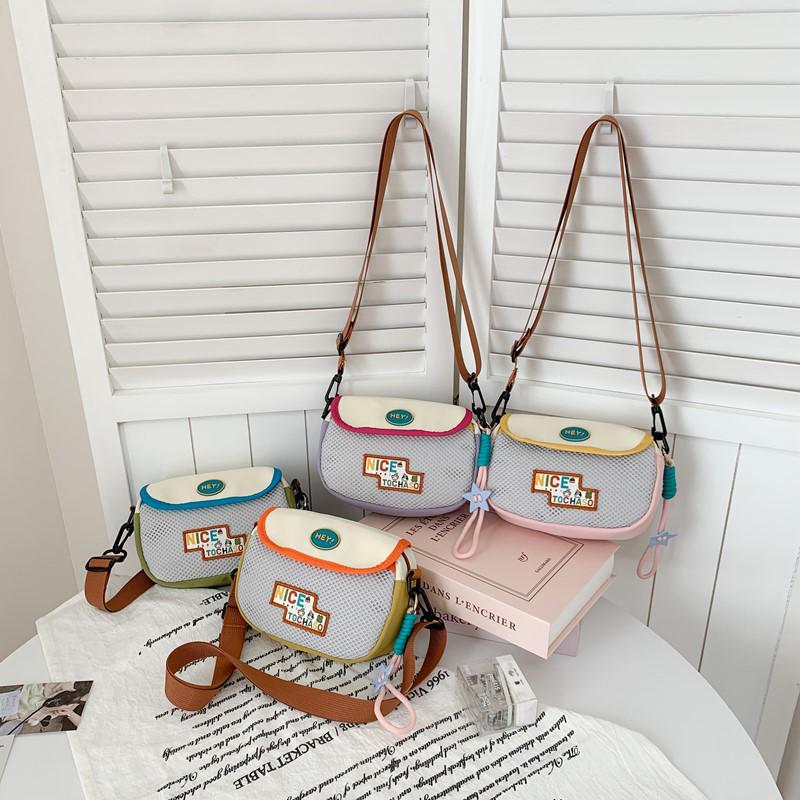 Детская спортивная сумка кроссбоди в корейском стиле - Модная дофаминовая наплечная сумка для мальчиков и девочек жёлтый
Детская спортивная сумка кроссбоди в корейском стиле - Модная дофаминовая наплечная сумка для мальчиков и девочек жёлтый