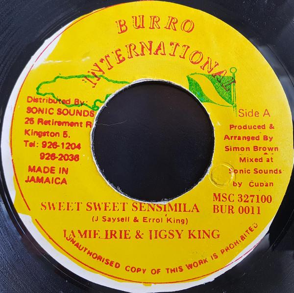 7inch Record JAMIE IRIE & JIGSY KING - Sweet Sweet Sensimila BUR0011 Burro Internati 1995 Jamaica Reggae, Ska & Dub Used
7inch Record JAMIE IRIE & JIGSY KING - Sweet Sweet Sensimila BUR0011 Burro Internati 1995 Jamaica Reggae, Ska & Dub Used