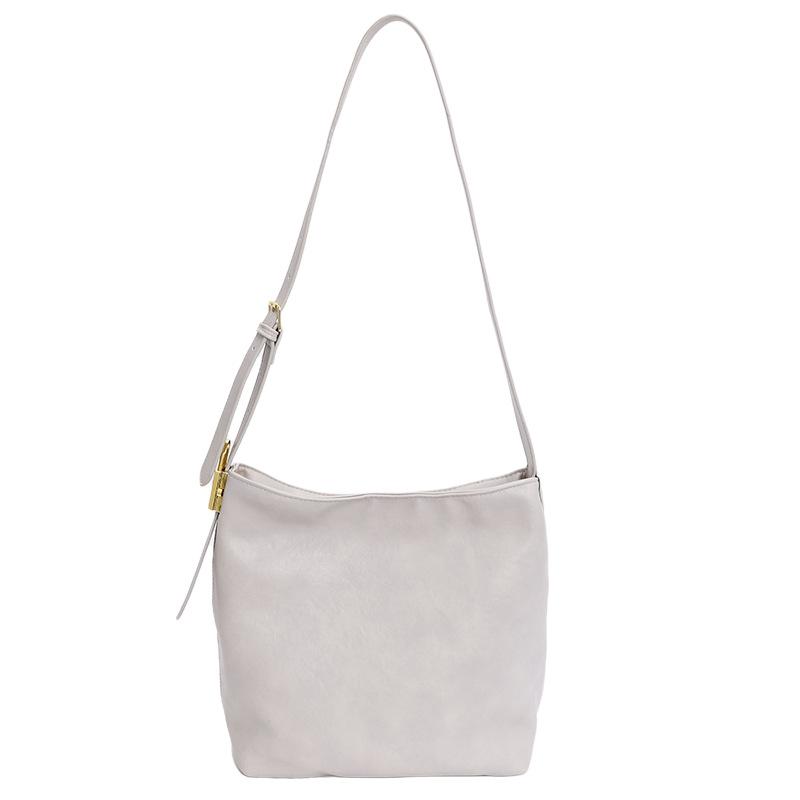 2025 autumn and winter new retro Korean version bucket bag women s large-capacity shoulder bag oil wax leather bags messenger bag
2025 autumn and winter new retro Korean version bucket bag women s large-capacity shoulder bag oil wax leather bags messenger bag