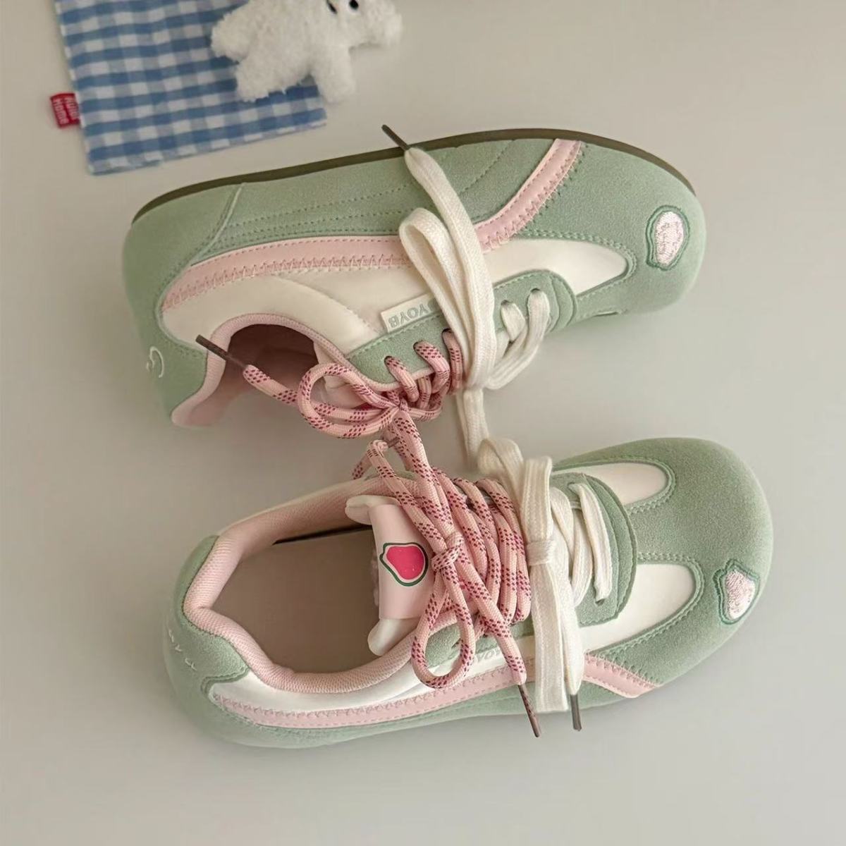 Mango yellow versatile platform white shoes women s 2025 new summer and autumn Korean board shoes student niche moral training shoes women 40
Mango yellow versatile platform white shoes women s 2025 new summer and autumn Korean board shoes student niche moral training shoes women 40