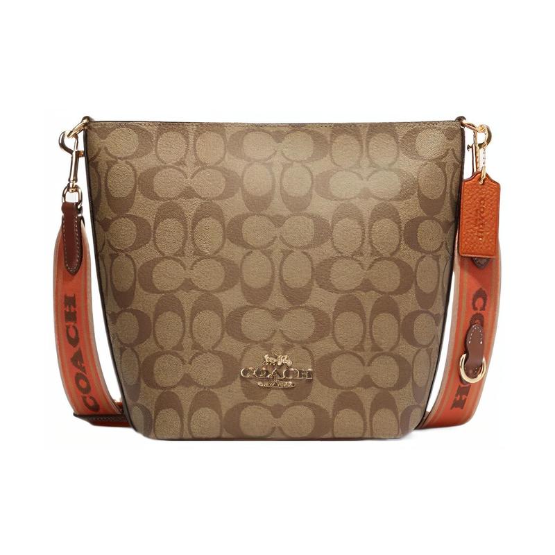 COACH Logan 26 classic presbyopic zipper closure PVC luggage bag shoulder bag crossbody bag medium size women s khaki коричневий
COACH Logan 26 classic presbyopic zipper closure PVC luggage bag shoulder bag crossbody bag medium size women s khaki коричневий