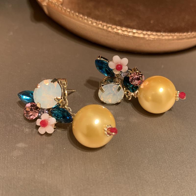 Серьги «Серебряная игла» с бриллиантовым цветком и жемчугом, легкая роскошь, высокое чувство моды, темпераментные серьги, изысканные серьги в ретро-дворцовом стиле
Серьги «Серебряная игла» с бриллиантовым цветком и жемчугом, легкая роскошь, высокое чувство моды, темпераментные серьги, изысканные серьги в ретро-дворцовом стиле