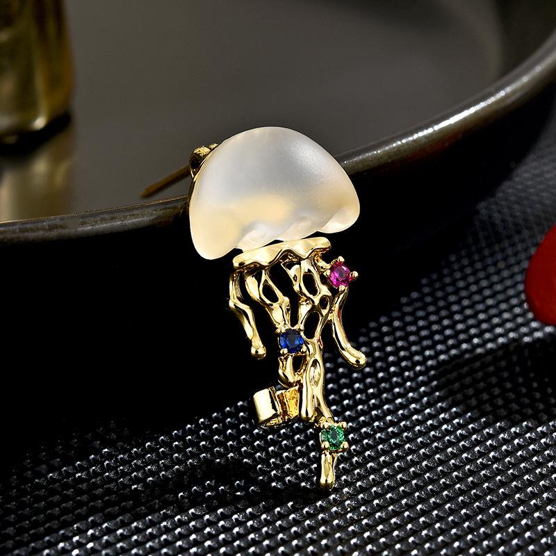 High-end Women Men Exquisite Jellyfish Scrub Crystal Badges Pin Accessories Creative Lady Clothing Party Sea Animal Brooches
High-end Women Men Exquisite Jellyfish Scrub Crystal Badges Pin Accessories Creative Lady Clothing Party Sea Animal Brooches