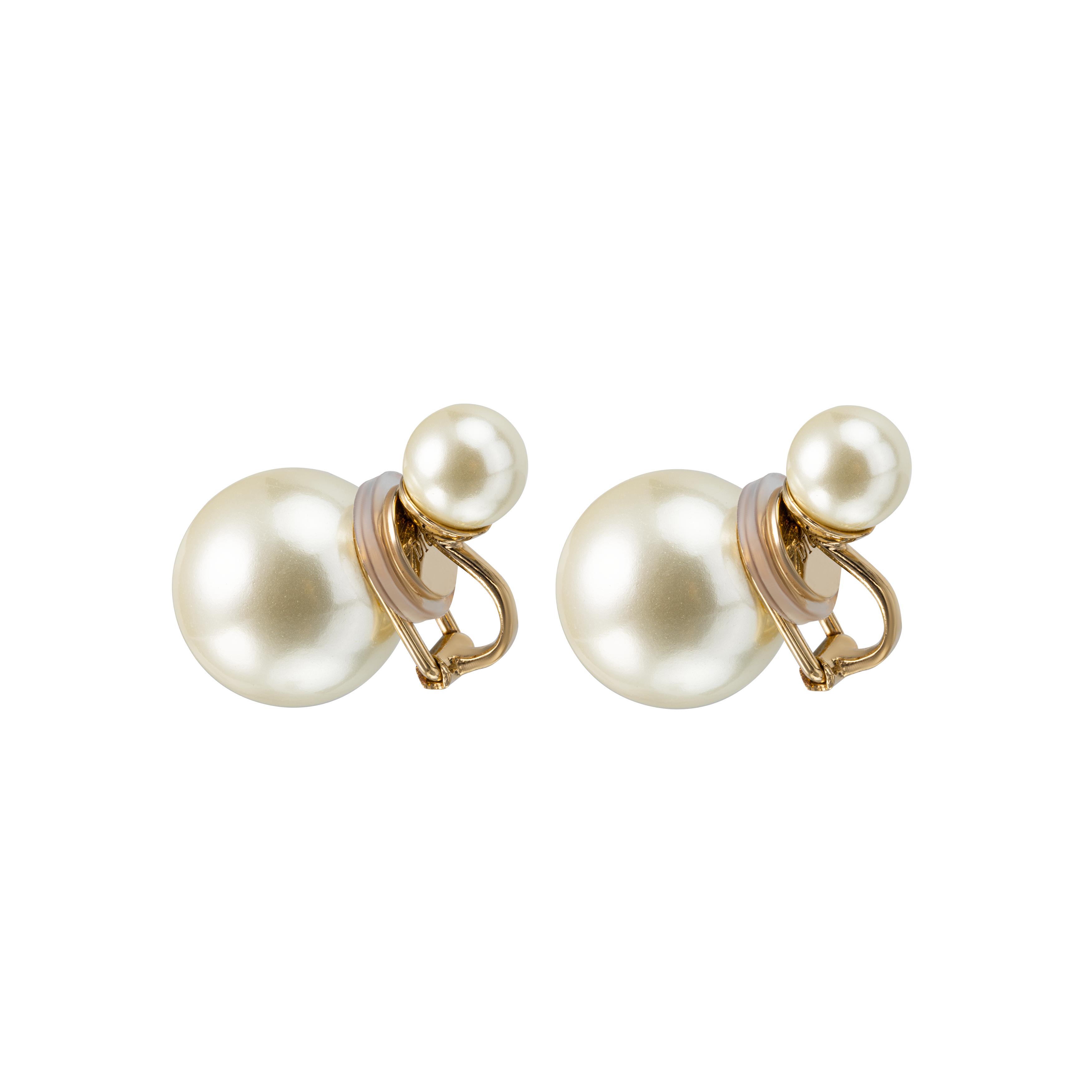 Dior Gold-Plated Earrings Women earrings Ivory E0386TRIRS-D301 Basic Packaging-Dust Bag
Dior Gold-Plated Earrings Women earrings Ivory E0386TRIRS-D301 Basic Packaging-Dust Bag