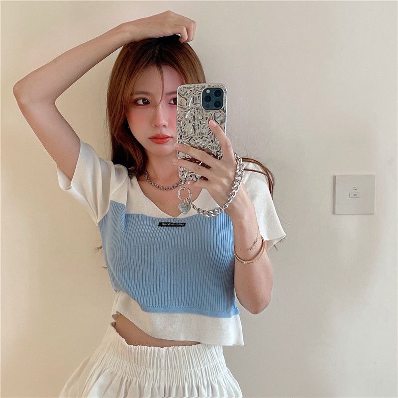 Футболка из трикотажного шелка Ice Silk с короткими рукавами для зимнего отпуска, женская, из двух частей, с V-образным вырезом, контрастный цветовой дизайн, короткий топ Niche L синий
Футболка из трикотажного шелка Ice Silk с короткими рукавами для зимнего отпуска, женская, из двух частей, с V-образным вырезом, контрастный цветовой дизайн, короткий топ Niche L синий