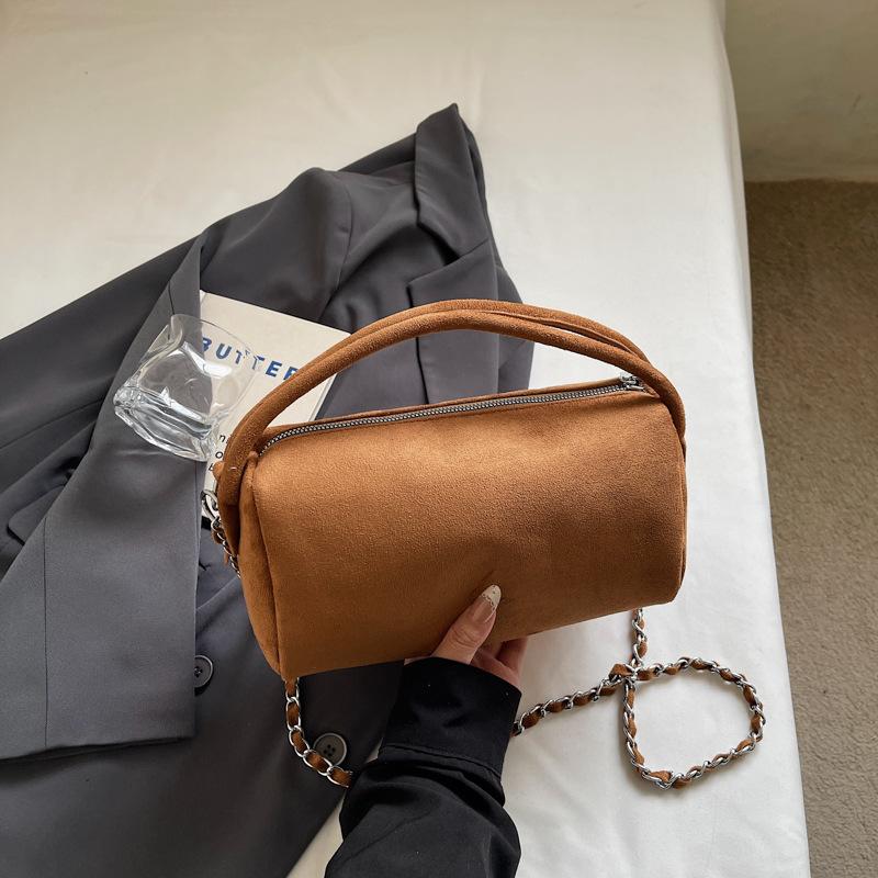 New Crossbody Bags Soft Suede Shoulder Bag Vintage Chain Strap Purse Women Casual Boho Chic Fashi and Versatile Commuting Bag коричневый
New Crossbody Bags Soft Suede Shoulder Bag Vintage Chain Strap Purse Women Casual Boho Chic Fashi and Versatile Commuting Bag коричневый