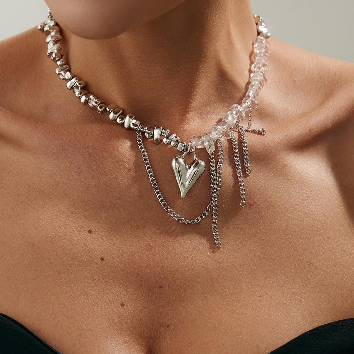 Sweet And Cool Metal Love Pendant, Fringed Necklace, Irregular Beaded Collarbone Chain In Design
Sweet And Cool Metal Love Pendant, Fringed Necklace, Irregular Beaded Collarbone Chain In Design