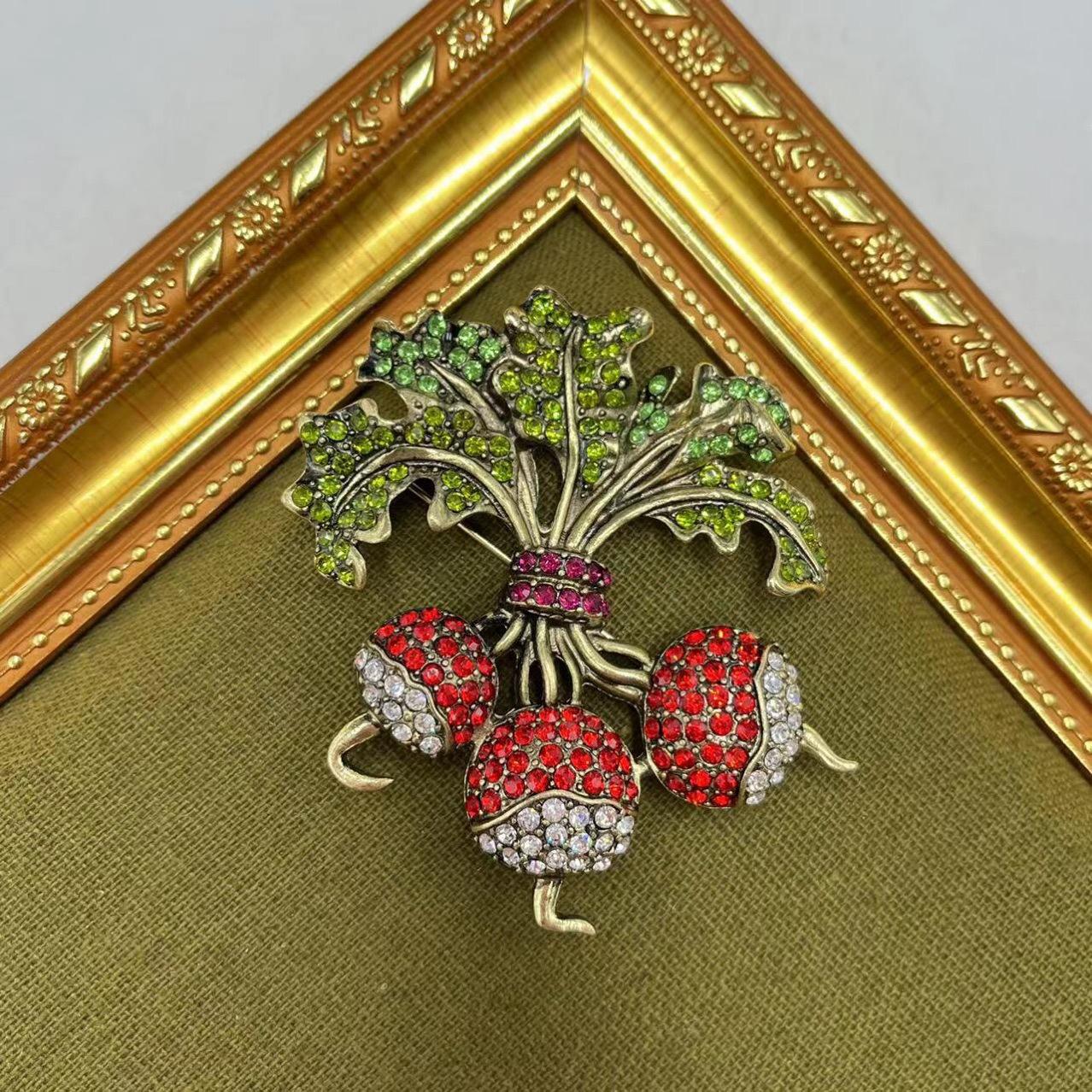 Women Men Vintage Palace Crystal Design Turnip Badges Brooches Classic Retro Unisex Baroque Suit Office Buckle Pins Accessories
Women Men Vintage Palace Crystal Design Turnip Badges Brooches Classic Retro Unisex Baroque Suit Office Buckle Pins Accessories