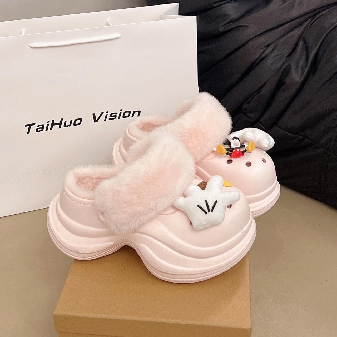 Милые мультяшные бархатные туфли с отверстиями Sherry Rose для женщин, для ношения осенью и зимой 2025 года, новые хлопковые тапочки на толстой подошве-маффине 40 розовый
Милые мультяшные бархатные туфли с отверстиями Sherry Rose для женщин, для ношения осенью и зимой 2025 года, новые хлопковые тапочки на толстой подошве-маффине 40 розовый