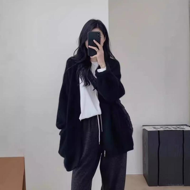 Autumn and Winter New Korean Style Loose Knitted Cardigan Lazy Style Solid Color Pocket Temperament Sweater Jacket Women s Trend Onesize чёрный
Autumn and Winter New Korean Style Loose Knitted Cardigan Lazy Style Solid Color Pocket Temperament Sweater Jacket Women s Trend Onesize чёрный