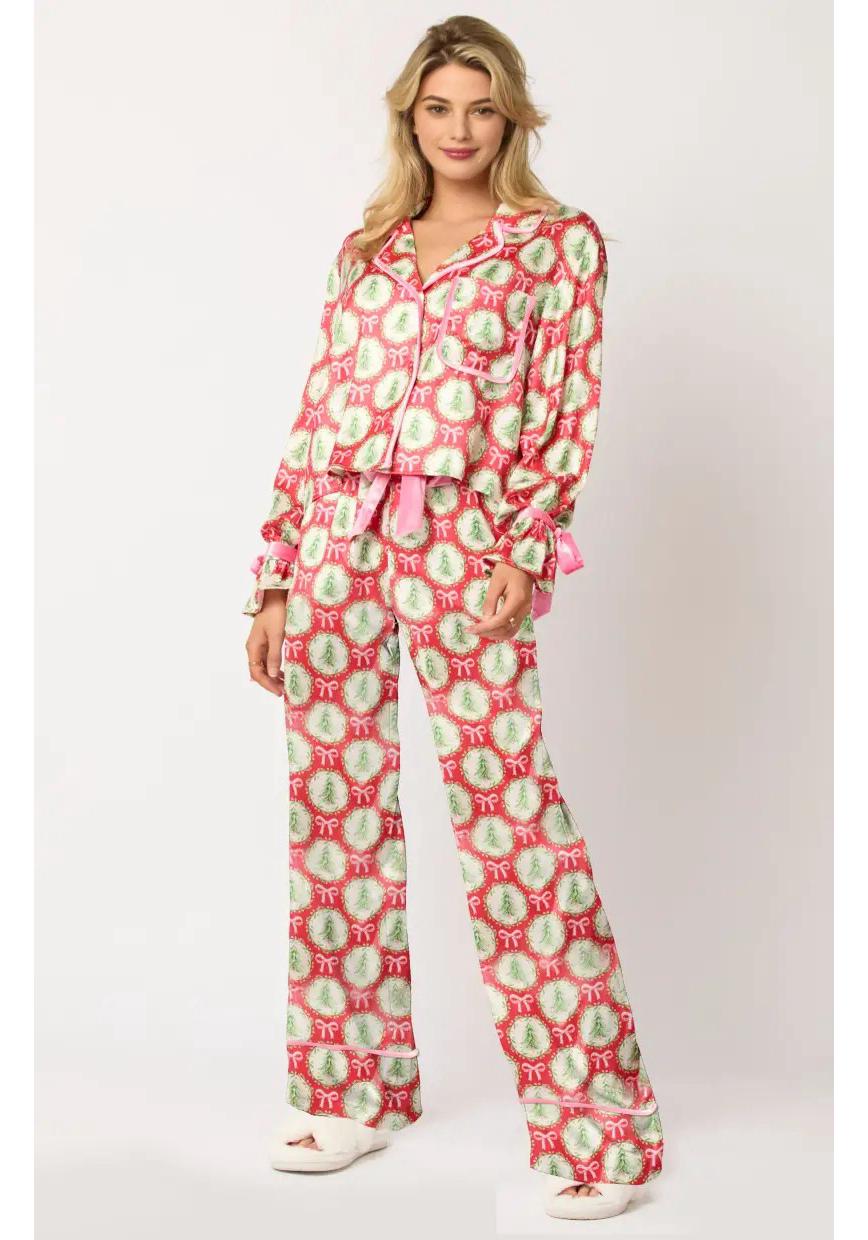 2024 New Women s European & American Print Pajama Suit Medium
2024 New Women s European & American Print Pajama Suit Medium