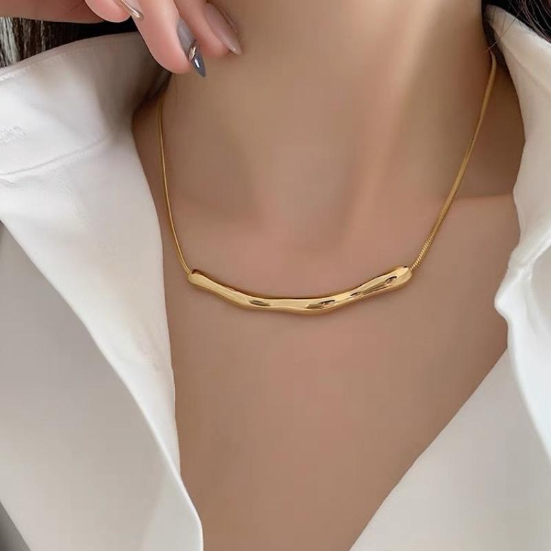 European and American Fashion Simple Stainless steel Gold Color Collarbone Chain For Women’s Fashion Short Necklaces Jewelry New золотой
European and American Fashion Simple Stainless steel Gold Color Collarbone Chain For Women’s Fashion Short Necklaces Jewelry New золотой