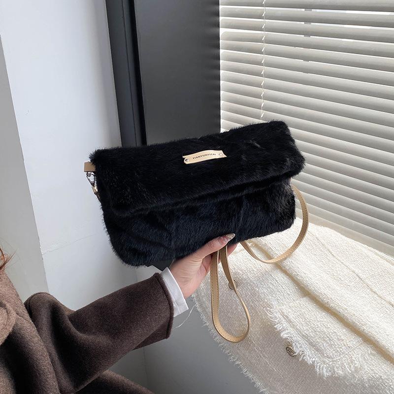 Autumn and Winter New Plush Shoulder Bag for Women Fashi Fluffy Crossbody Bags Large Capacity Imitati Mink Female Square Bag чёрный
Autumn and Winter New Plush Shoulder Bag for Women Fashi Fluffy Crossbody Bags Large Capacity Imitati Mink Female Square Bag чёрный