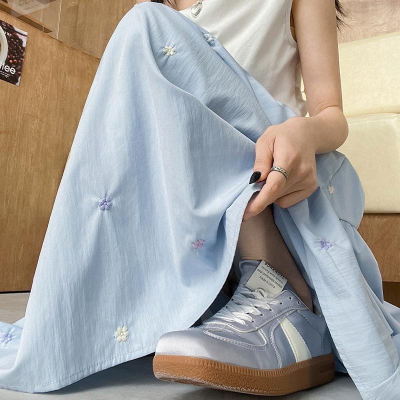 Yamamoto Bow Embroidery A-Line Wide Hem High-Waist Ice Silk Mid-Length Umbrella Skirt - Women s Summer 2026 Edition S синій
Yamamoto Bow Embroidery A-Line Wide Hem High-Waist Ice Silk Mid-Length Umbrella Skirt - Women s Summer 2026 Edition S синій