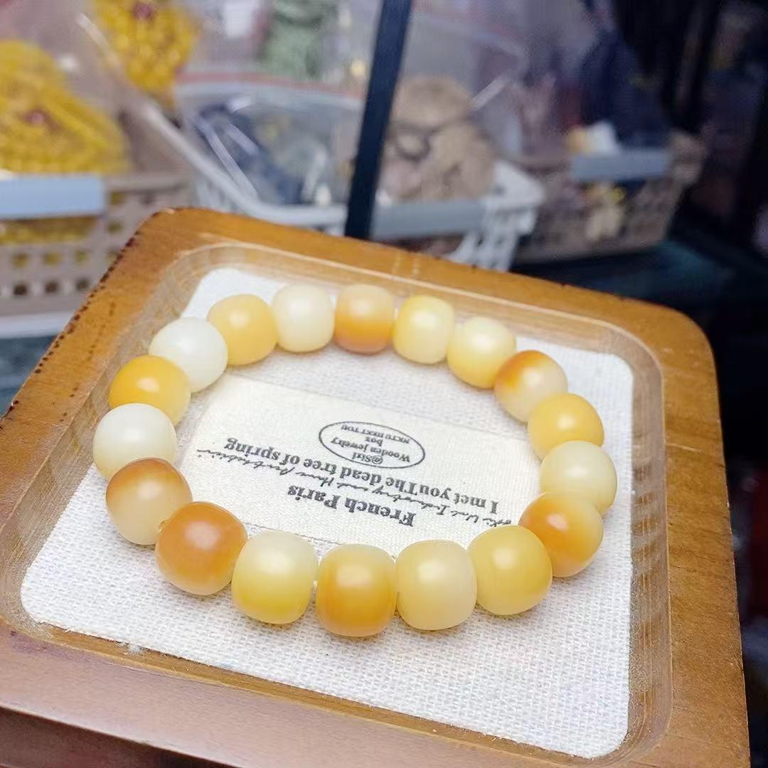 Caramel Bodhi Beads Bracelet: Stylish, Versatile, Unisex, and Exquisite Design.
Caramel Bodhi Beads Bracelet: Stylish, Versatile, Unisex, and Exquisite Design.