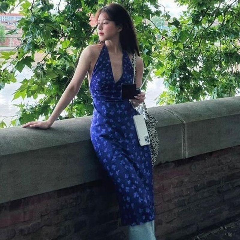 # Sisjuly# French Style Retro Versailles Street V-Collar Polka Dot Halterneck Suspender Skirt Women s Waist-Tight Dress Tide Blue M
# Sisjuly# French Style Retro Versailles Street V-Collar Polka Dot Halterneck Suspender Skirt Women s Waist-Tight Dress Tide Blue M