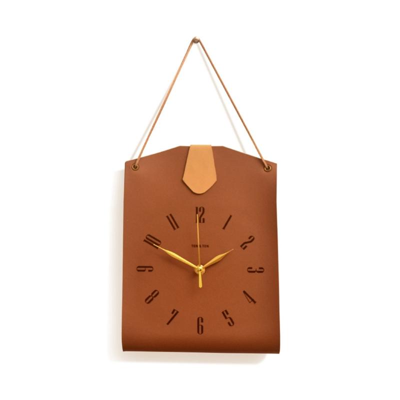 Delicate Hand-cut Art Clock Wall Hanging Vintage PU Leather Clock with Handle темно-коричневого кольору
Delicate Hand-cut Art Clock Wall Hanging Vintage PU Leather Clock with Handle темно-коричневого кольору