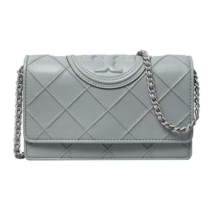 Tory Burch Fleming Embossed Double T Logo Soft Silhouette Leather Shoulder Crossbody Wallet Mini Women Wallet Blue Gray 138853-401 Basic Set (Bag+Dust Bag)
Tory Burch Fleming Embossed Double T Logo Soft Silhouette Leather Shoulder Crossbody Wallet Mini Women Wallet Blue Gray 138853-401 Basic Set (Bag+Dust Bag)