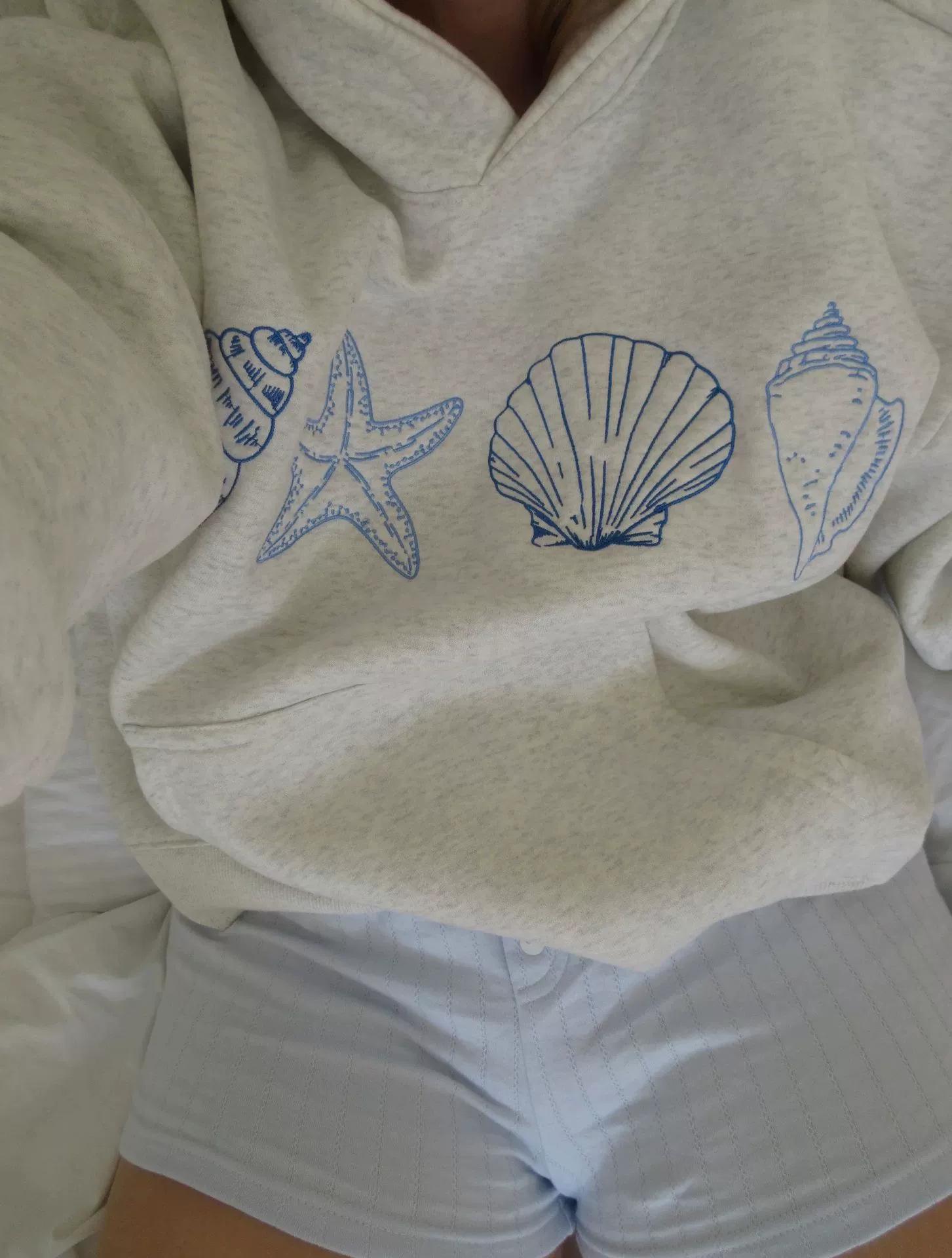 2024 Retro Floral Bow Letter Grey Cotton Pullover Sweatshirt XXL
2024 Retro Floral Bow Letter Grey Cotton Pullover Sweatshirt XXL