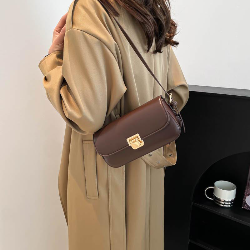 Popular underarm small bag women s autumn and winter versatile new fashion shoulder messenger bag retro women s small square bag чорний
Popular underarm small bag women s autumn and winter versatile new fashion shoulder messenger bag retro women s small square bag чорний