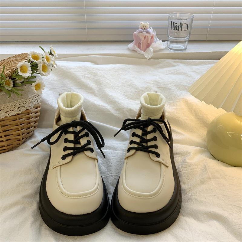 Muffin platform small leather shoes women s 2025 spring and autumn new white British style round head lace-up versatile Japanese single shoes 35
Muffin platform small leather shoes women s 2025 spring and autumn new white British style round head lace-up versatile Japanese single shoes 35