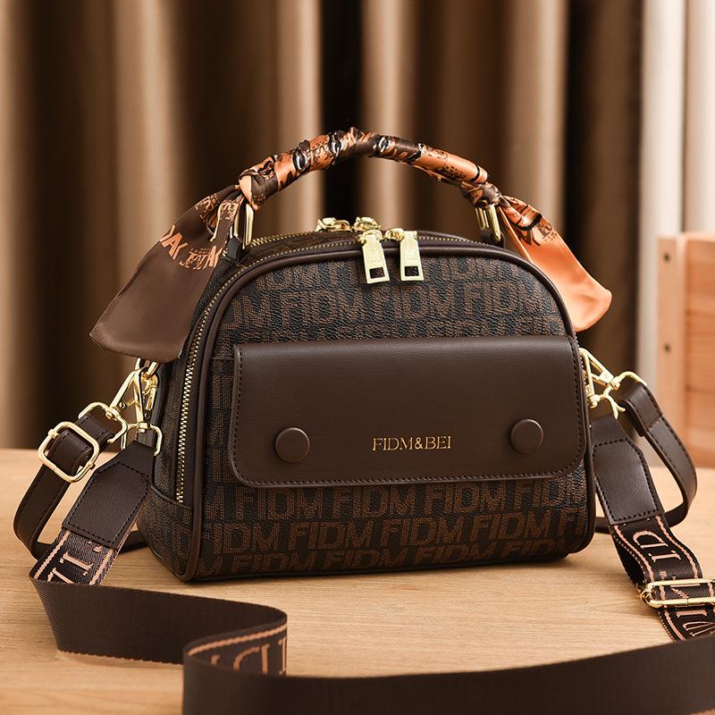 Women s bag women s bag high-end single shoulder oblique span bag 2025 new versatile small square bag women s pu handbag
Women s bag women s bag high-end single shoulder oblique span bag 2025 new versatile small square bag women s pu handbag