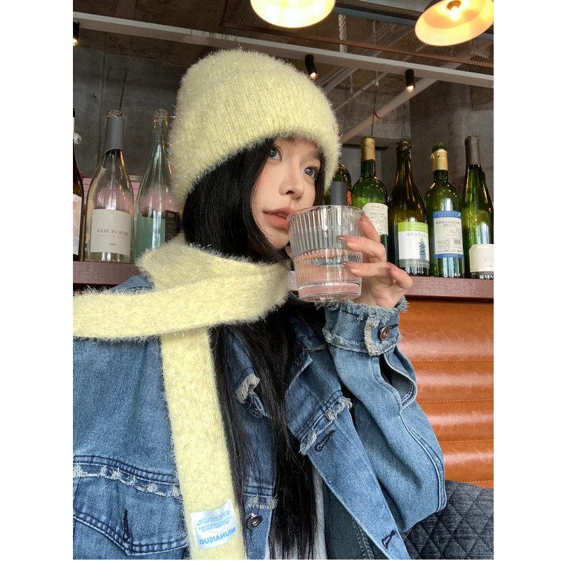 Winter new hat scarf two-piece set versatile warm knitted wool hat thin narrow plush small scarf tide
Winter new hat scarf two-piece set versatile warm knitted wool hat thin narrow plush small scarf tide
