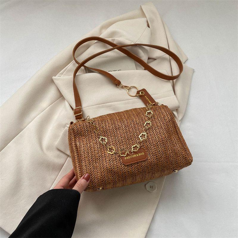 Соломенная сумка для женщин, New Tide Advanced Texture Woven Crossbody Bag, универсальная нишевая популярная сумка-подушка коричневый
Соломенная сумка для женщин, New Tide Advanced Texture Woven Crossbody Bag, универсальная нишевая популярная сумка-подушка коричневый