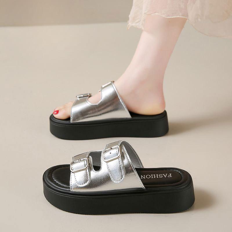 Универсальные тапочки на толстой подошве для женщин. Летняя модная и повседневная пляжная обувь в одну линию. 40 серебряный
Универсальные тапочки на толстой подошве для женщин. Летняя модная и повседневная пляжная обувь в одну линию. 40 серебряный