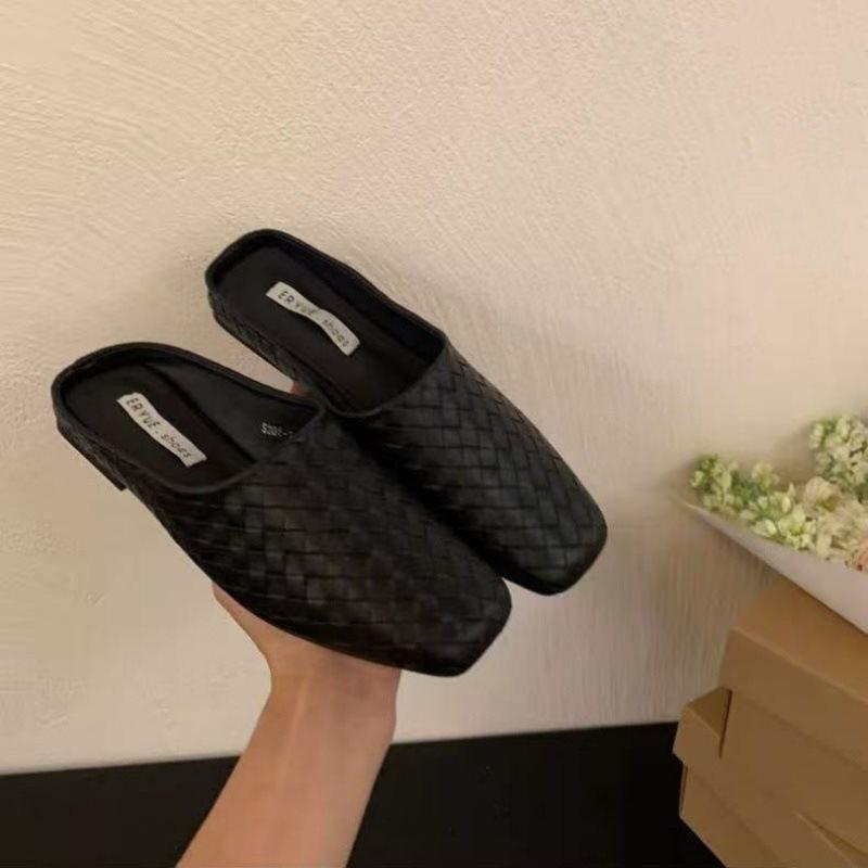 Half-Towed Spring Breathable Woven Slippers Baotou Slippers Women S Head Large Size Towed Flat-Bottomed Slippers Retro Cool Mori Women 43 чорний
Half-Towed Spring Breathable Woven Slippers Baotou Slippers Women S Head Large Size Towed Flat-Bottomed Slippers Retro Cool Mori Women 43 чорний