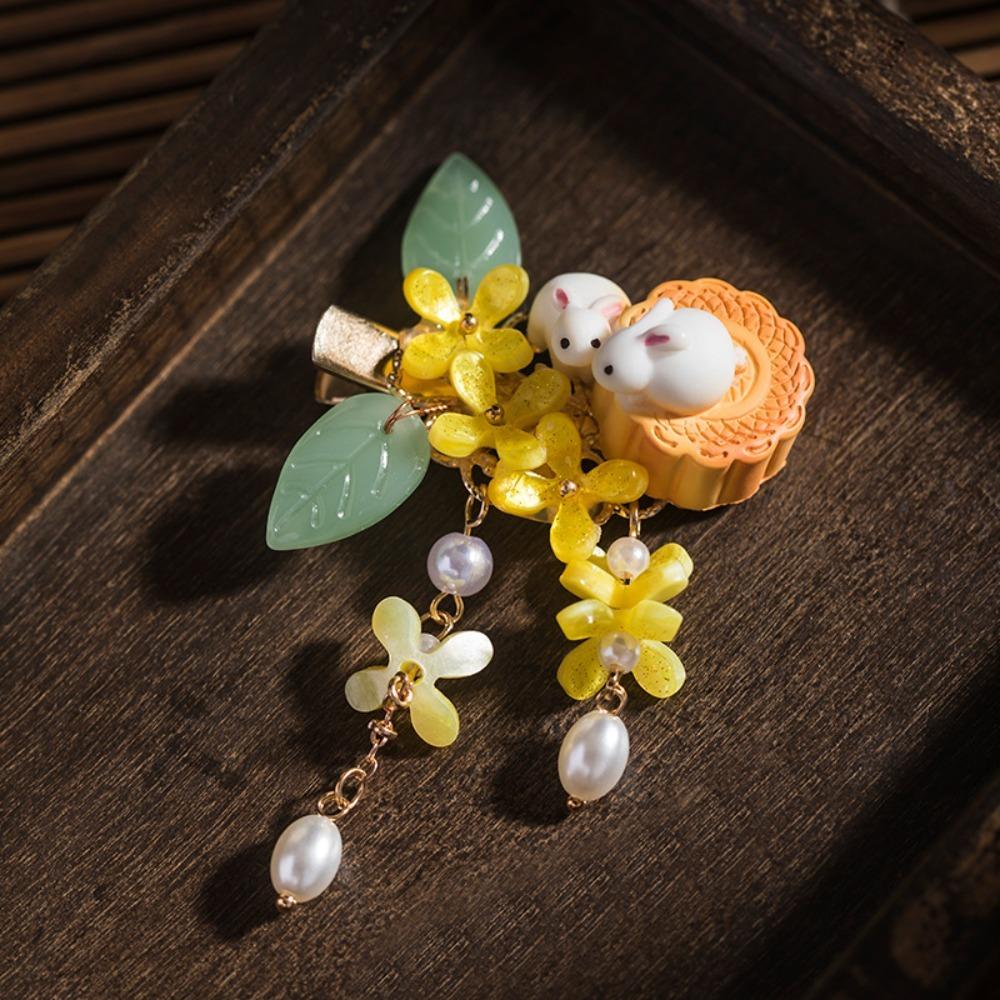 Funny Osmanthus Flower Hairpin Rabbit Headdress Mooncake Hair Clip Hanfu Hair Accessories Moon Rabbit
Funny Osmanthus Flower Hairpin Rabbit Headdress Mooncake Hair Clip Hanfu Hair Accessories Moon Rabbit
