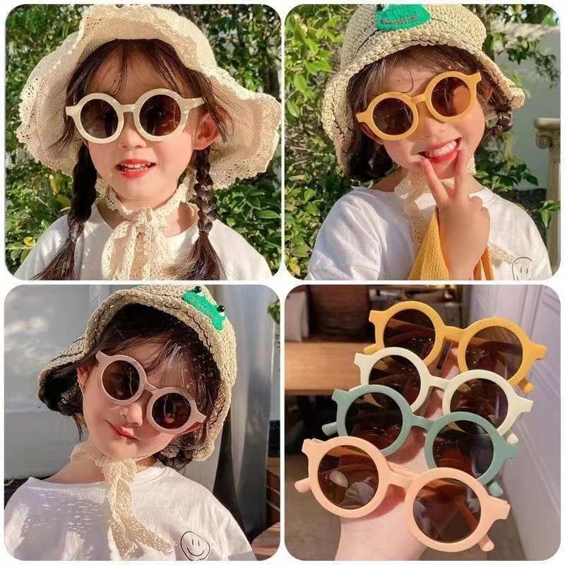 Fashion Vintage Kids Summer Round Sunglasses Boys Girls Baby UV400 Children Sun Glasses New 1-8 Year Olds Trendy Children s Eyeglasses
Fashion Vintage Kids Summer Round Sunglasses Boys Girls Baby UV400 Children Sun Glasses New 1-8 Year Olds Trendy Children s Eyeglasses
