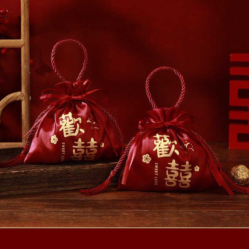 1 шт. роскошная упаковка бархатный мешочек на шнурке шелковый подарочный мешок для ювелирных изделий свадебные коробки конфет с жемчужной нитью декор сувенирные сумки other
1 шт. роскошная упаковка бархатный мешочек на шнурке шелковый подарочный мешок для ювелирных изделий свадебные коробки конфет с жемчужной нитью декор сувенирные сумки other