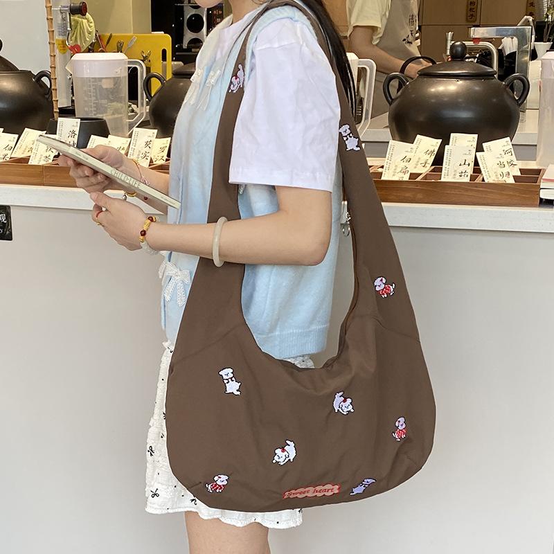 Casual Embroidery Dog Women s Hobos Shoulder Bags Simple Ladies Nylon Crossbody Bag Outdoor Commuter Female Handbags Tote
Casual Embroidery Dog Women s Hobos Shoulder Bags Simple Ladies Nylon Crossbody Bag Outdoor Commuter Female Handbags Tote