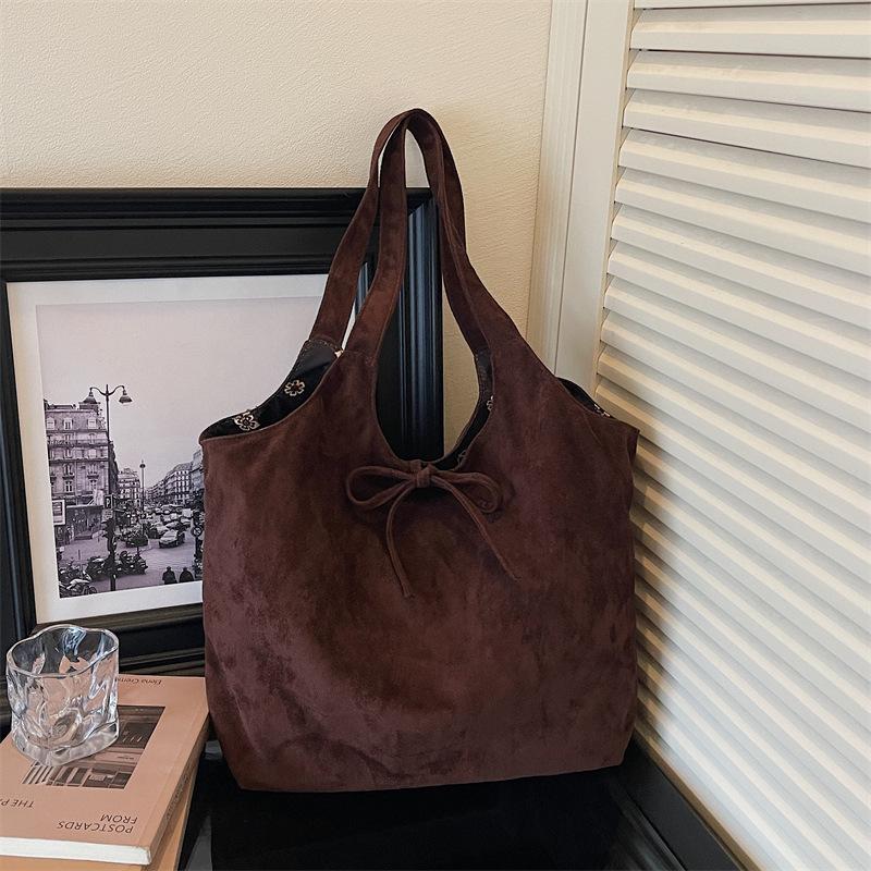 Trendy Retro Corduroy Double-Sided Tote – Large Capacity 2025 кавовий
Trendy Retro Corduroy Double-Sided Tote – Large Capacity 2025 кавовий