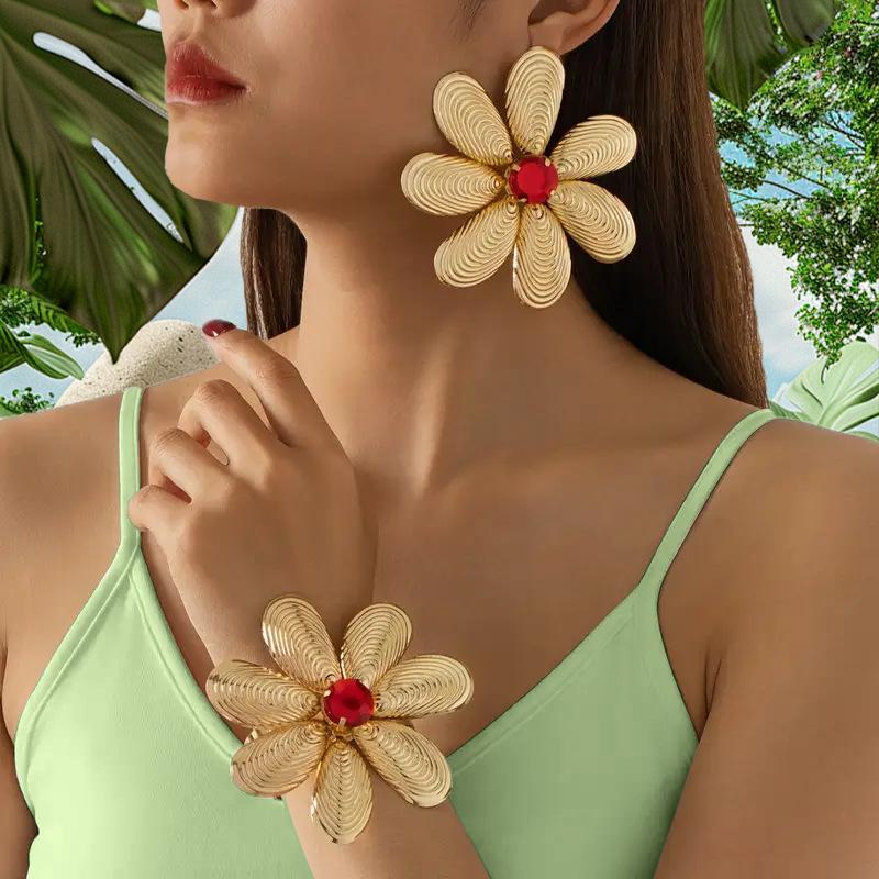 Преувеличенный набор браслета и кольца с цветами, Универсальный темперамент, Нишевая личность красный
Преувеличенный набор браслета и кольца с цветами, Универсальный темперамент, Нишевая личность красный