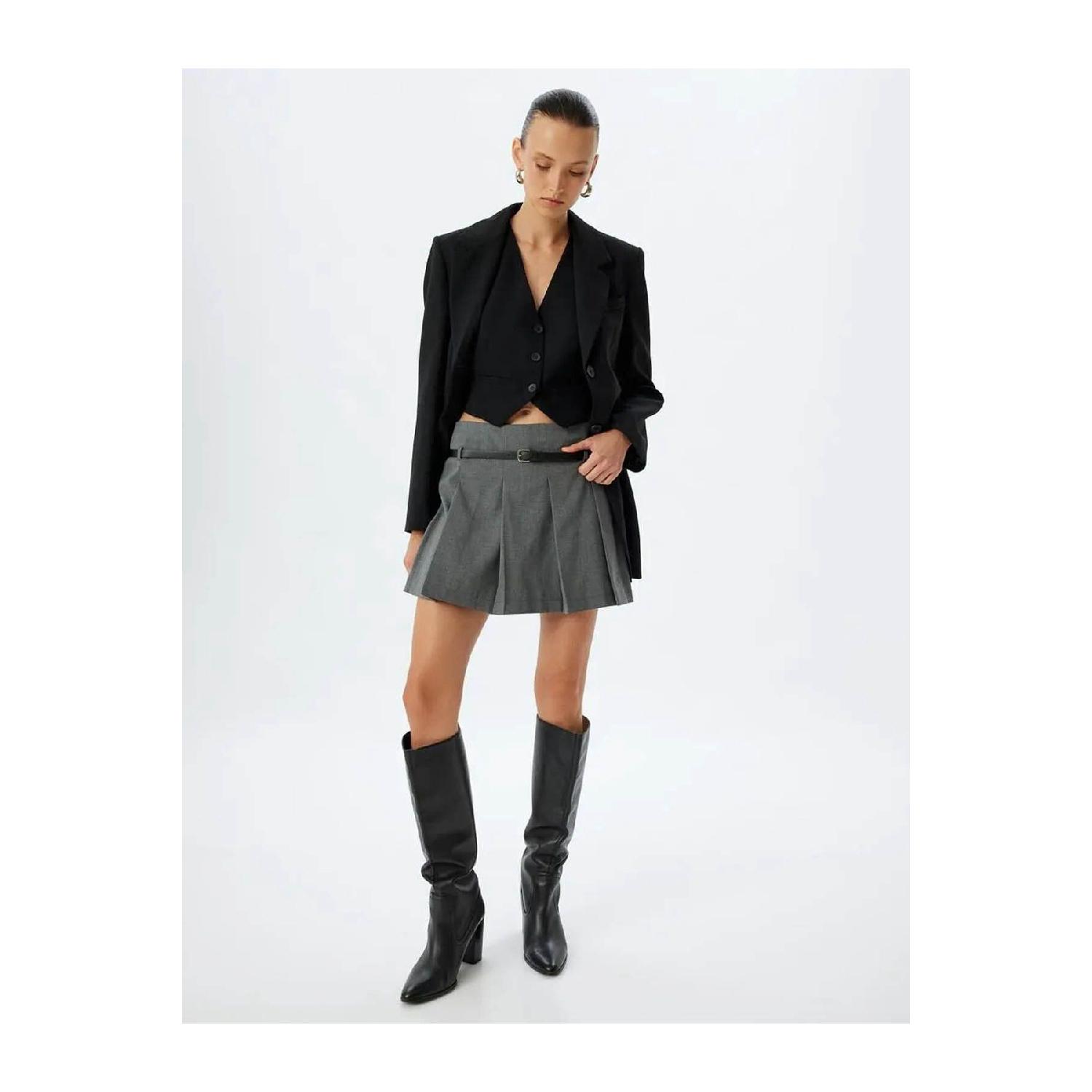 Pleated Shorts Skirt Mini Length Belted Standard Waist 36 серый 
Pleated Shorts Skirt Mini Length Belted Standard Waist 36 серый