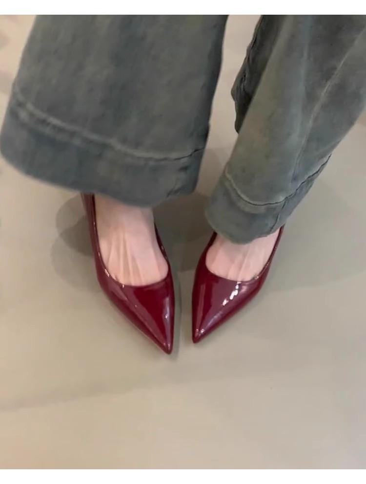 2025 новые весенние модели остроносые на тонком каблуке средней высоты туфли-лодочки на мягкой подошве модные универсальные женские туфли 39 красный
2025 новые весенние модели остроносые на тонком каблуке средней высоты туфли-лодочки на мягкой подошве модные универсальные женские туфли 39 красный