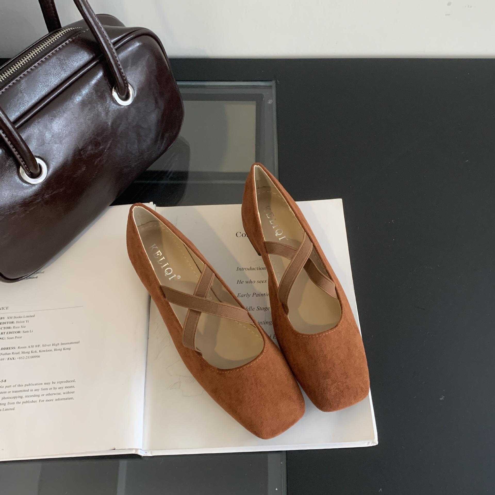 2025 autumn new square head thick heel cross word shallow mouth Mary Jane wearing women s single shoes 39 коричневий
2025 autumn new square head thick heel cross word shallow mouth Mary Jane wearing women s single shoes 39 коричневий