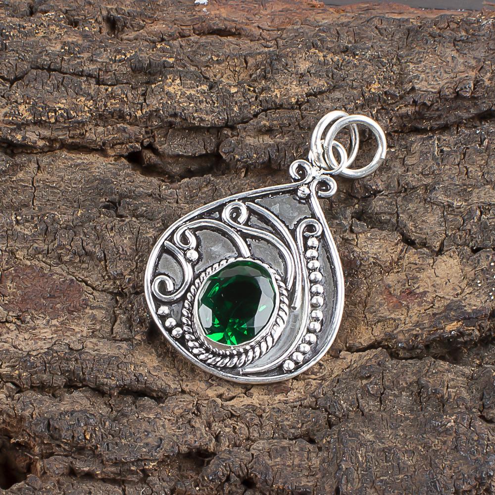 Green Emerald Gemstone Pendant Jewelry, Handmade Gorgeous Silver Pendant, 925 Sterling Silver Jewelry For Wedding Gift 1.45 Inches
Green Emerald Gemstone Pendant Jewelry, Handmade Gorgeous Silver Pendant, 925 Sterling Silver Jewelry For Wedding Gift 1.45 Inches