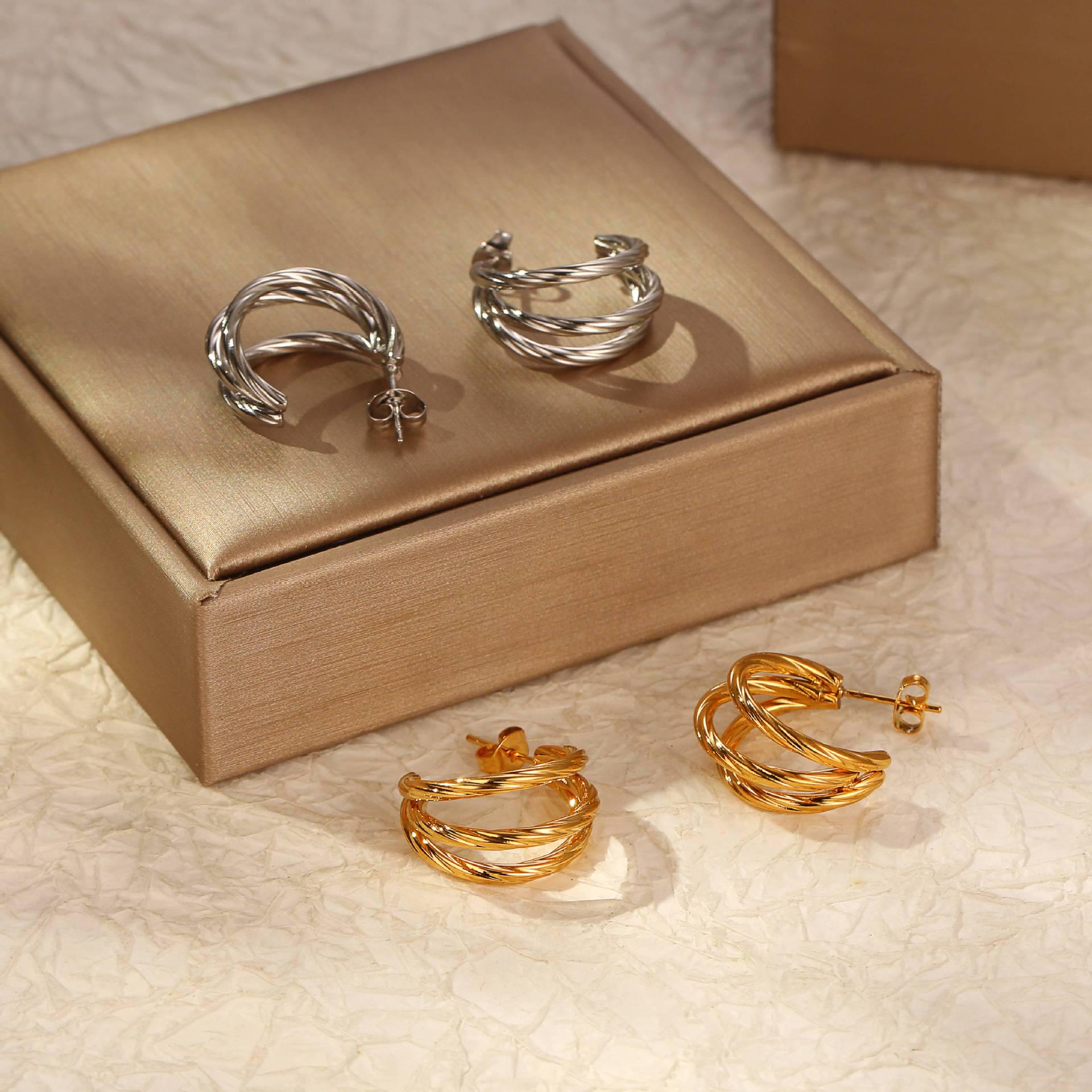 18K Gold Plated Stainless Steel Twisted Pattern Three-Strand Line Earrings - Trendy High-End Women s Fashion
18K Gold Plated Stainless Steel Twisted Pattern Three-Strand Line Earrings - Trendy High-End Women s Fashion