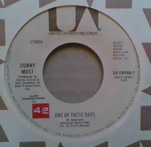7inch Record DONNY MOST - One Of These Days UAXW966Y United Artists 1977 US Rock Used
7inch Record DONNY MOST - One Of These Days UAXW966Y United Artists 1977 US Rock Used