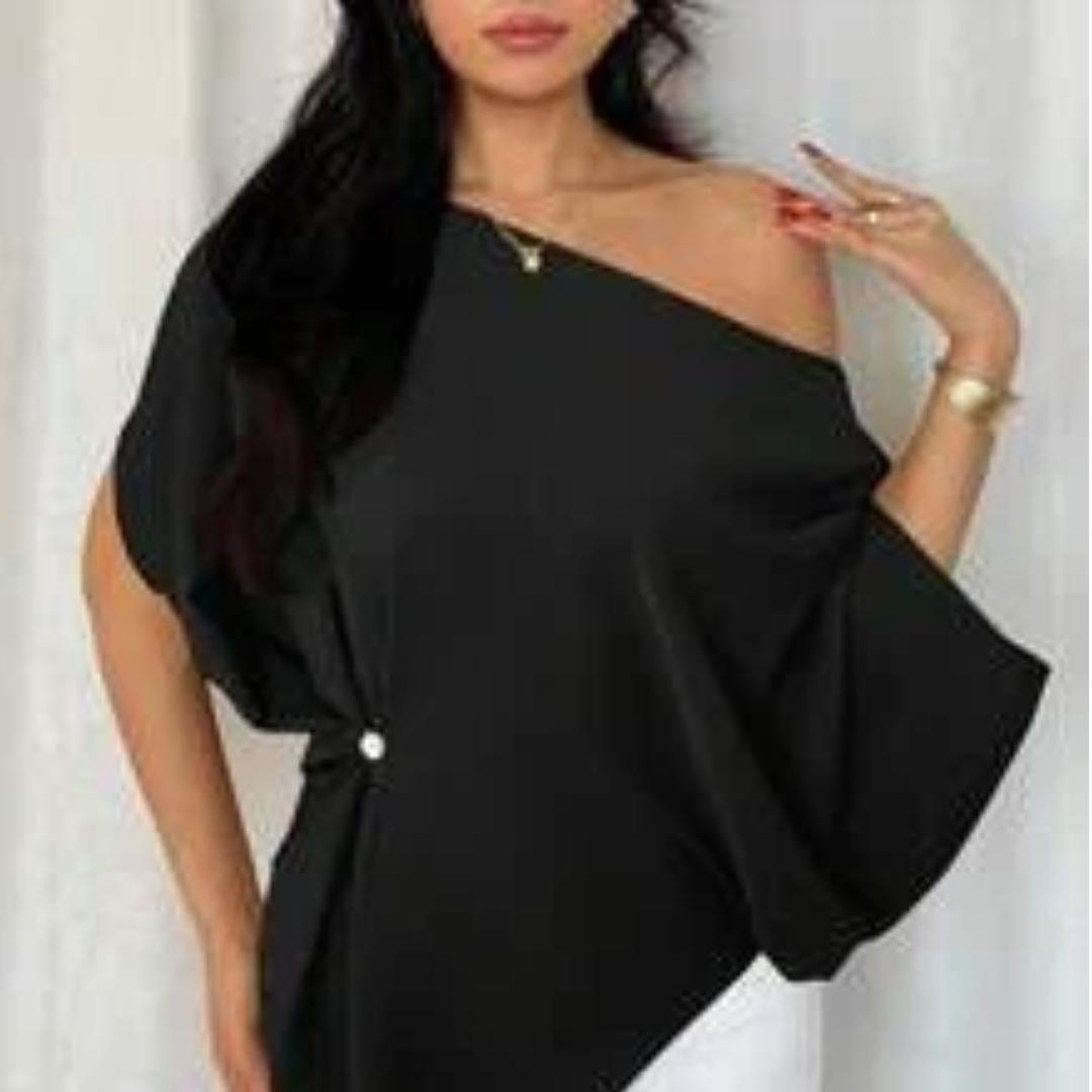 2026 Off Shoulder Shirt For Women In Spring And Summer Slimming Down With Bat Sleeves Top T-shirt XXL
2026 Off Shoulder Shirt For Women In Spring And Summer Slimming Down With Bat Sleeves Top T-shirt XXL