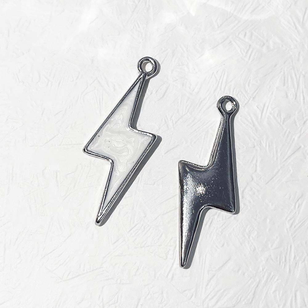 Niche Personality Lightning Pendant Charms for DIY Jewelry Accessories: Bracelets, Necklaces & Ornaments. белый
Niche Personality Lightning Pendant Charms for DIY Jewelry Accessories: Bracelets, Necklaces & Ornaments. белый